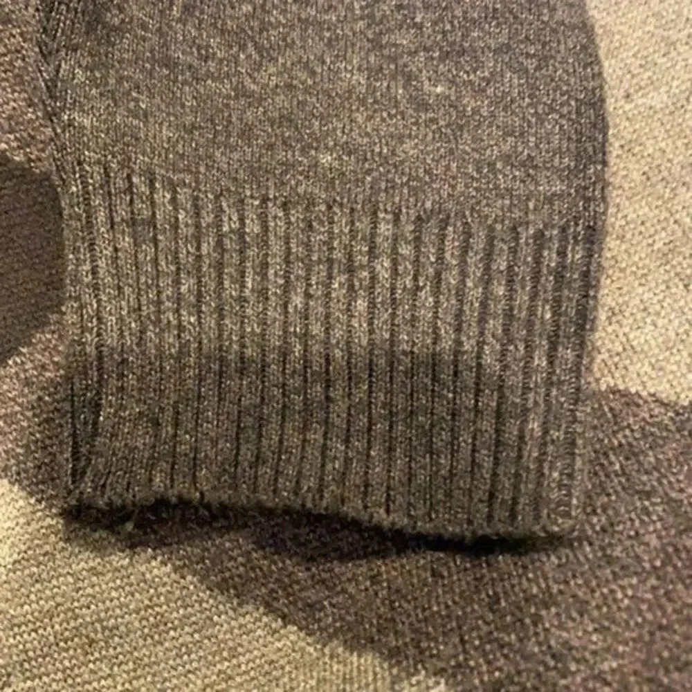 Men’s sweater - Picture 8 of 9